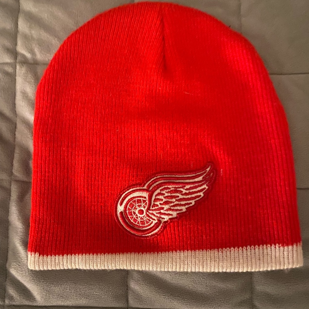 Red wings hat